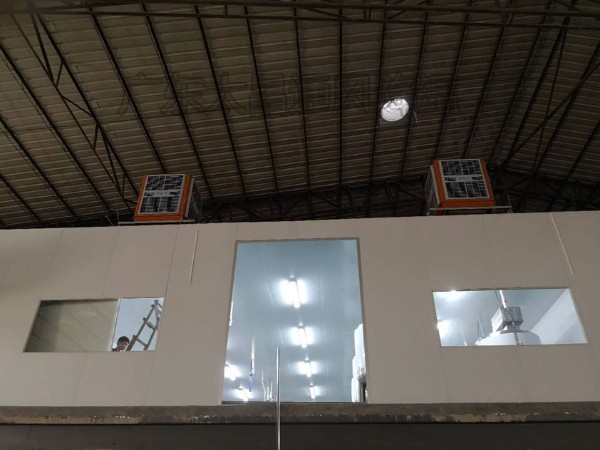 廠房降溫設(shè)備環(huán)?？照{(diào)的工作原理